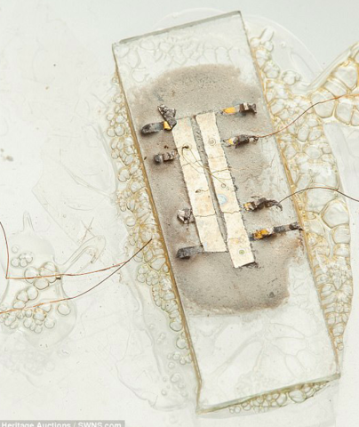 What is a integrated circuit