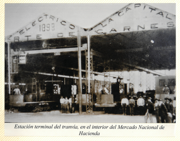 Comienza la construcción de una estación de tranvías dentro del matadero, propiedad de la empresa Tranways Eléctricos de Buenos Aires.