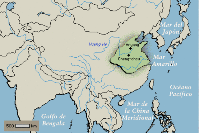 Inicio del primer Imperio en China