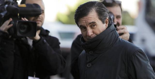 MATAS DE NUEVO AL BANQUILLO