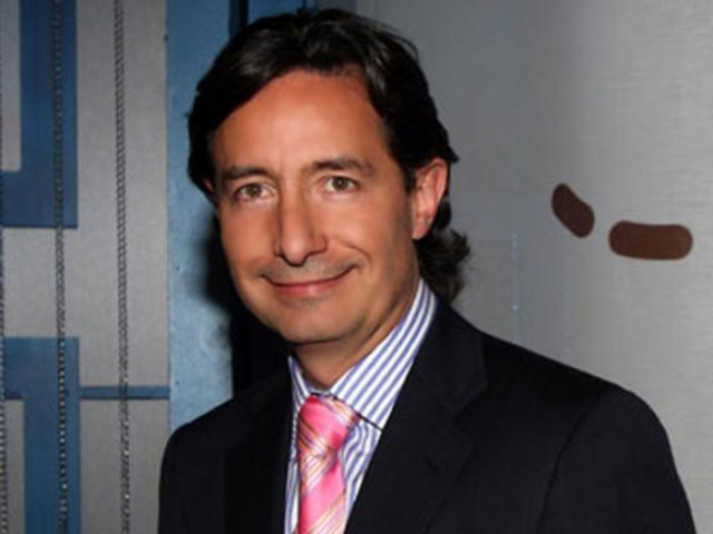 ¿Cuándo nació Roberto Gómez Fernández?