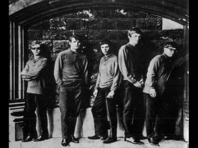 Se forma la Banda Bluesology