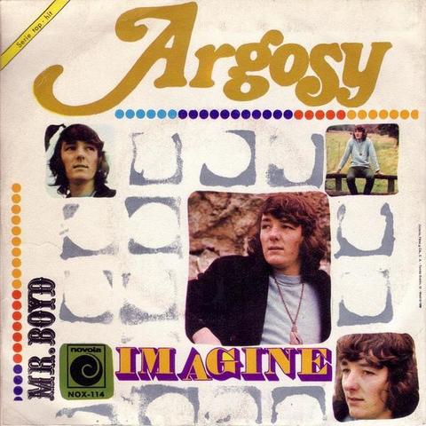 Forma parte de la banda Argosy