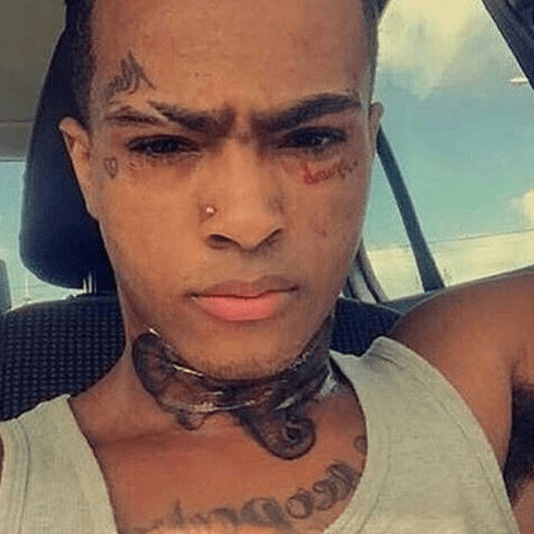 Su Primera cancion famosa en su tiempo . LLamada ALONE PRT.1 que fue uno de sus exitos mas tempranos