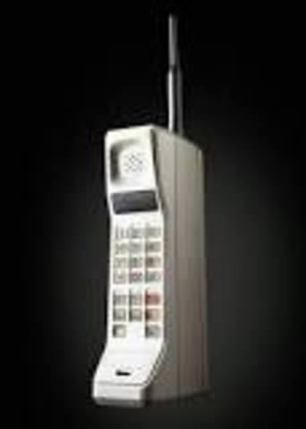 1973 PRIMER TELEFONO MOVIL