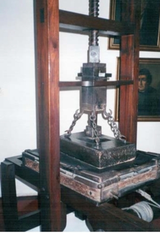 En Subiaco, cerca de Roma, se crea la primera imprenta italiana.