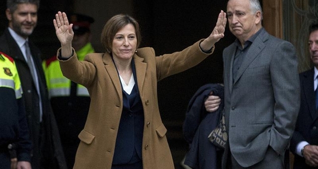 Presidenta del Parlamento catalán detenida(guardada) luego liberada