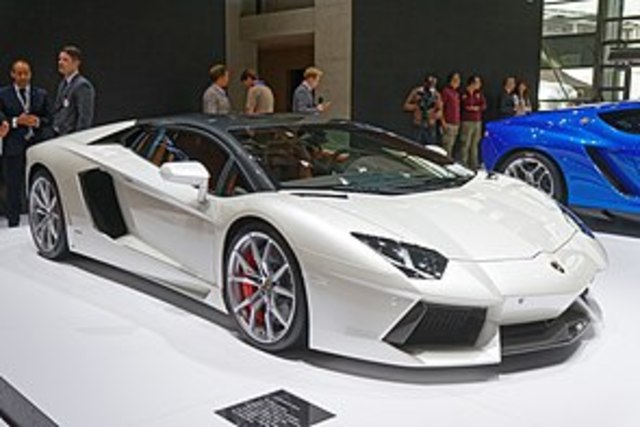 Первые автомобили Lamborghini - тракторы