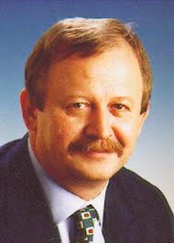 Új pártelnök: Kuncze Gábor