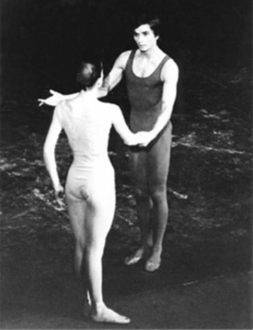 Jiri Kylián: becado para el Royal Ballet School de Londres