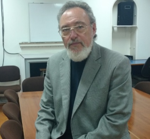 Michael W. Apple: Ideology and curriculum