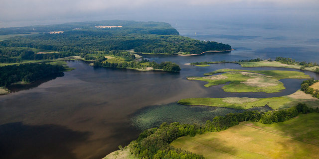 Captain John Smith explores the Chesapeake Bay