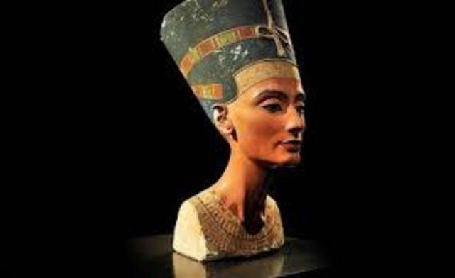 BUSTO DE NEFERTITI