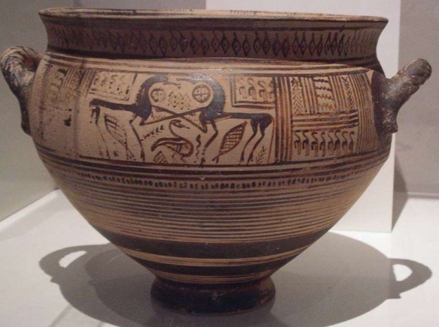 Late Geometric Krater 735-700 BC