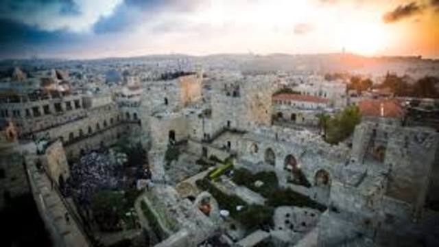 Jerusalem es convertida capital del reino de David.