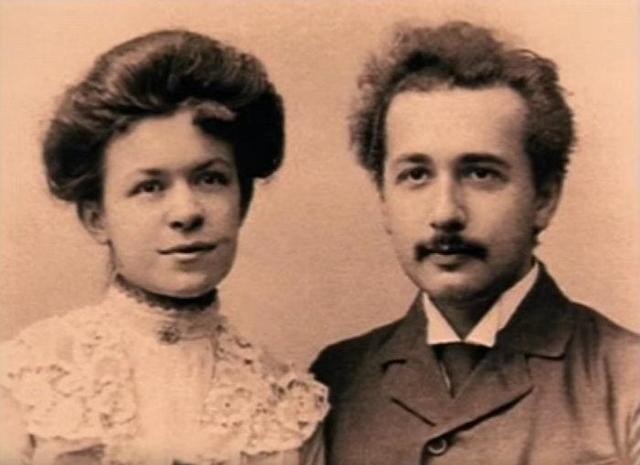 En que año murió la esposa de albert einstein