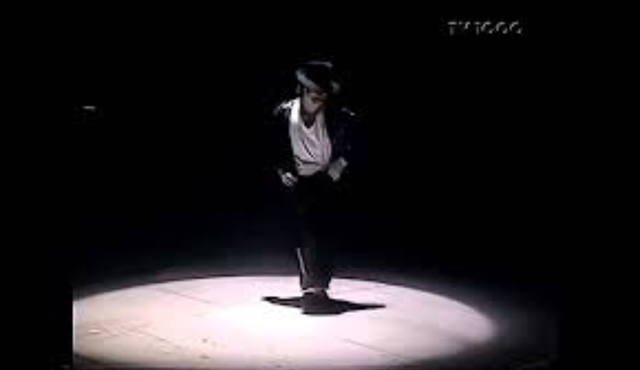 El robot (baile de MICHAEL JACKSON)