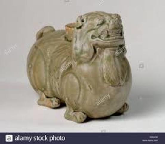 Inicia el período de las Seis Dinastías