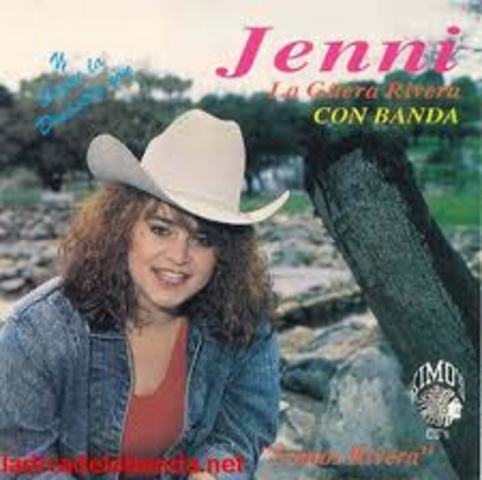 saca su primer disco