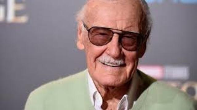 STAN LEE SE GRADÚA DE LA ESCUELA