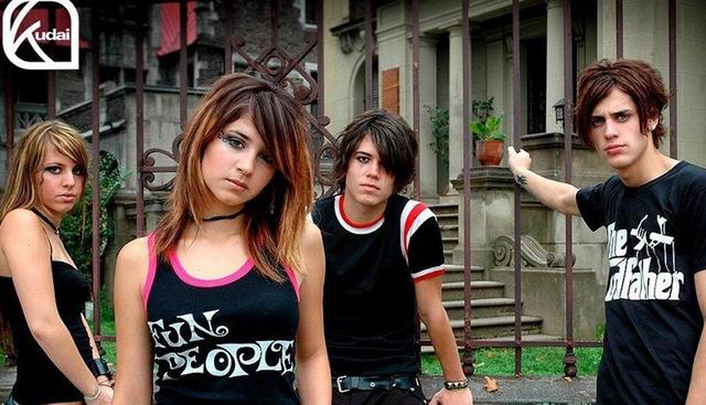 EN EL 2006 LANZAN UN NUEVA CANCIÓN