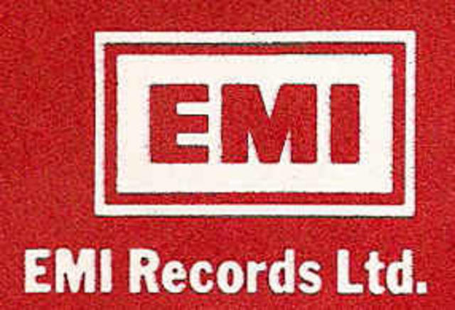 Graban su primer disco.