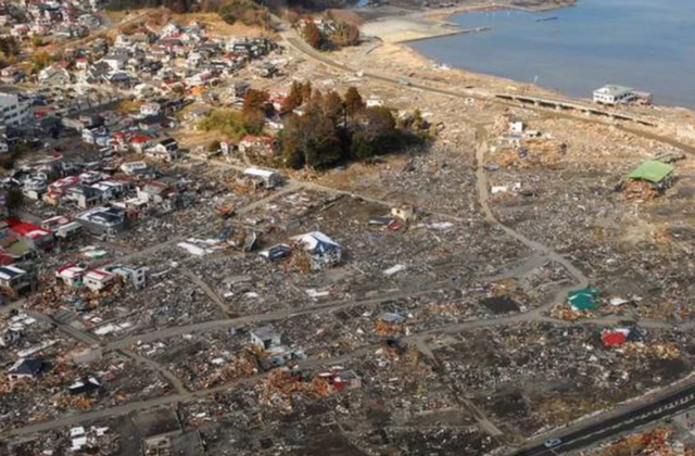 Tōhoku earthquake and tsunami