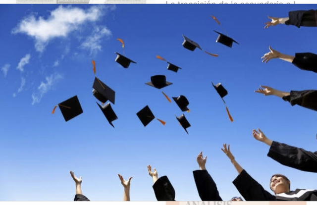 Se graduó de la escuela secundaria a los 16 años.