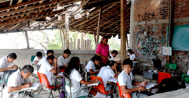 Acuerdo Nacional para la Modernización de La Enseñanza básica y Normal