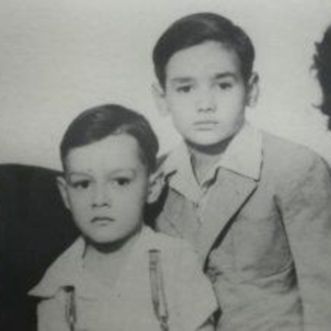 A sus 9 años, Asturias escribe el primer borrador de una historia, el que posteriormente servirá de base para "El Señor Presidente".