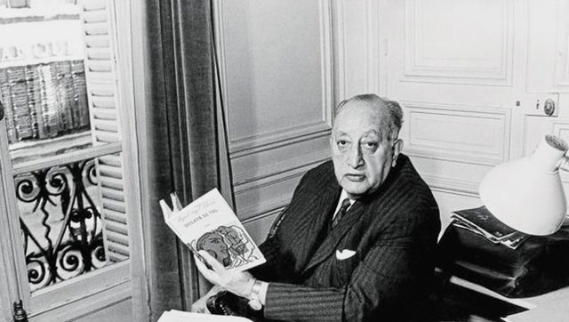 Obtuvo su título de abogado y recibió el Premio Gálvez para su tesis sobre la problemática de los indígenas.