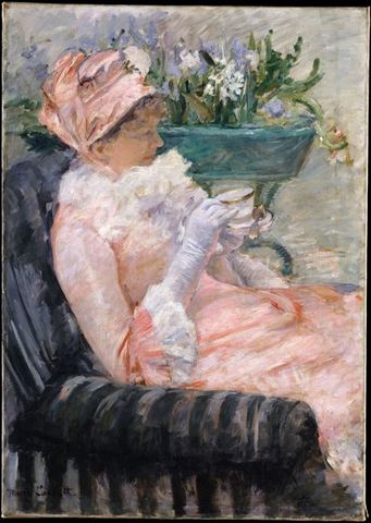 The cup of tea by Mary Cassatt