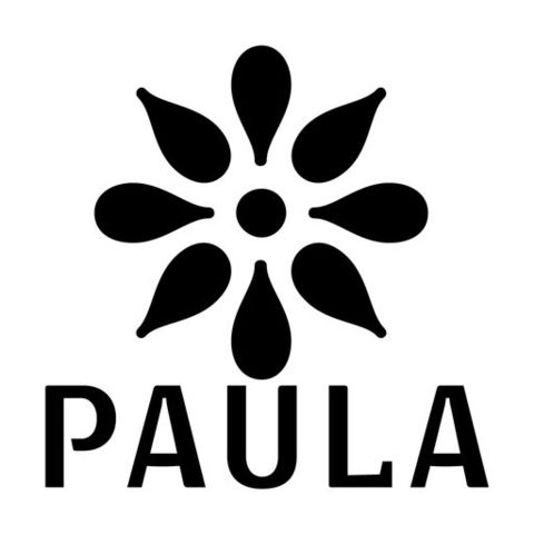 Comienza trabajo periodístico en Revista Paula