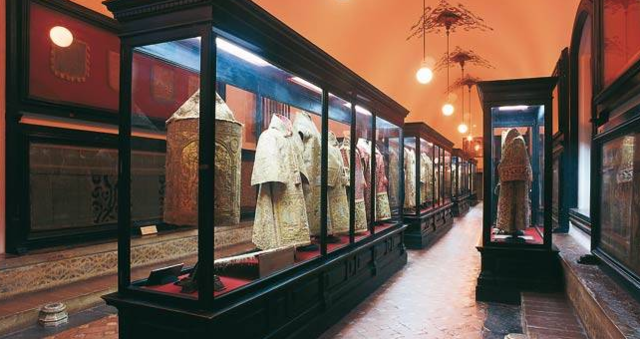 MUSEOS DEL REAL MONASTERIO DE GUADALUPE