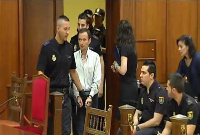 Años de prisión e indemnización.