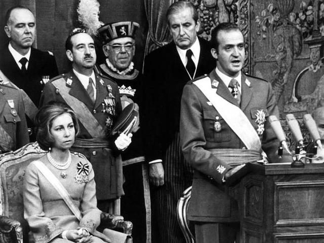 Proclamacion de Juan Carlos 1ero -> REY