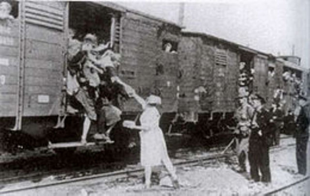 Wiesel and other families are taken to concentration camps