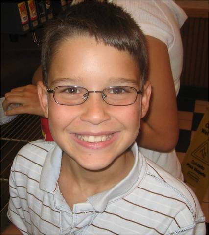 Zachary Warnimont (brother) born