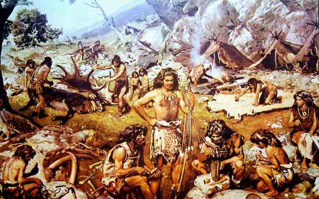 PRIMEROS HABITANTES EN LA TIERRA