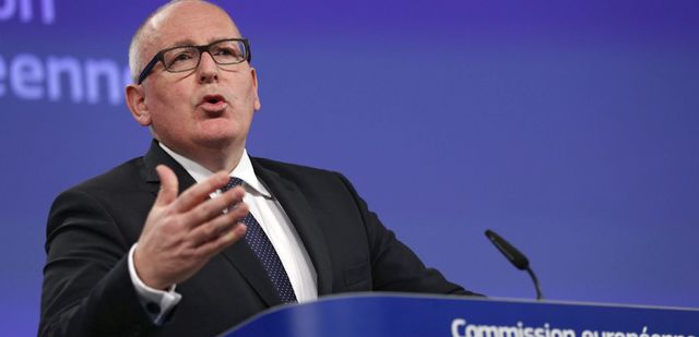 Bruselas limita el número de sirios que acogerá la UE desde Turquía