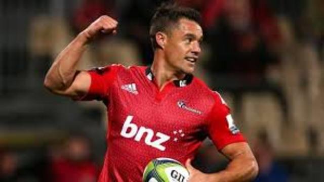 When he signed and what was the team he signed ?