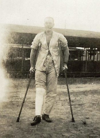 Elie gets out of hospital before it is too late