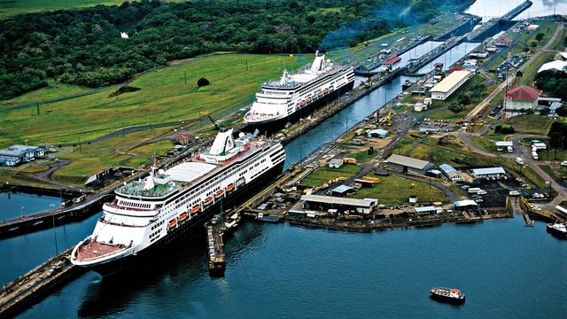Us buys Panama Canal