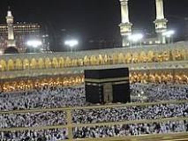 Muhammad + Followers move 2 Mecca