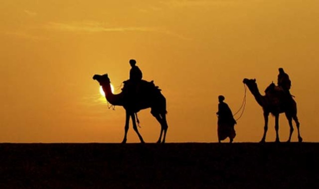 Muhammad escapes, Hijrah begins