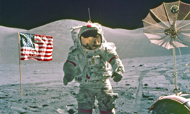 American Astronaunts land on moon