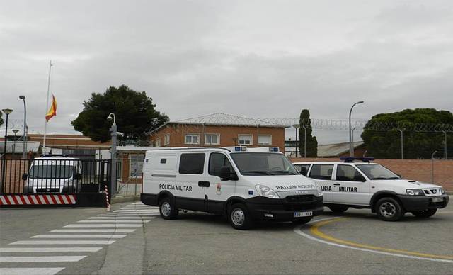 El militar y el agente de La Manada seguirán en una cárcel castrense.