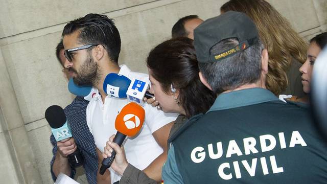 El guardia civil de La Manada, citado a declarar el día 5 por su pasaporte.