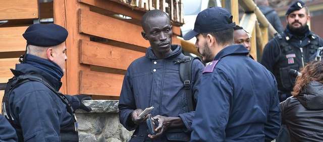 Salvini manda refuerzos policiales a la frontera con Francia