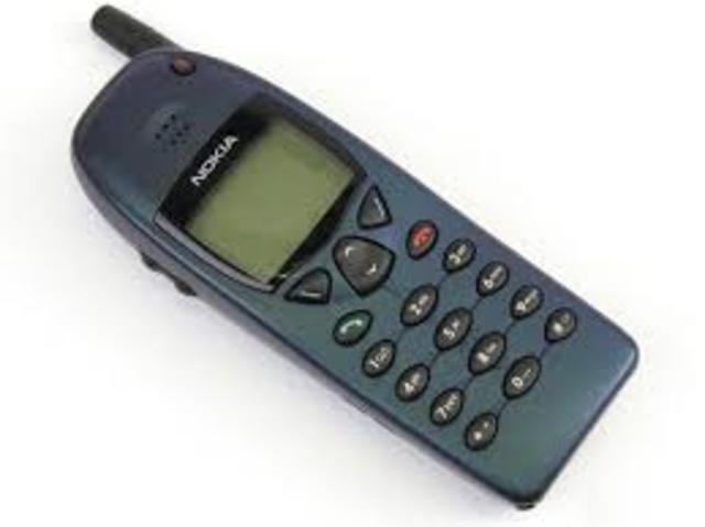 Primer teléfono móvil